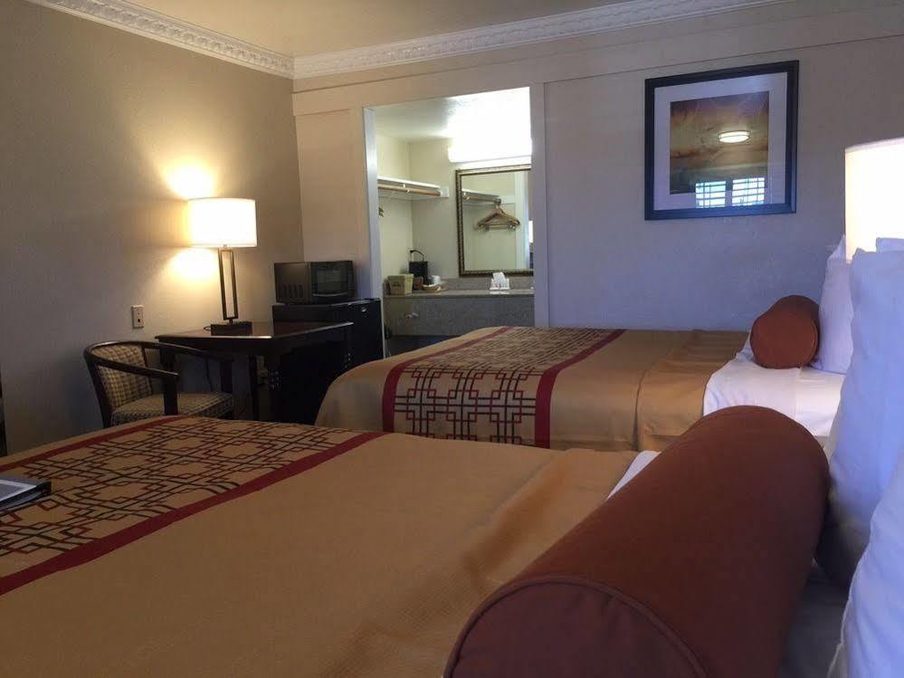 Days Inn By Wyndham Ukiah Kültér fotó